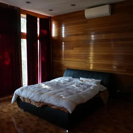 Apartment Luxusne Zarizeny Dum V Prirode - Praha Zapad Stedrik